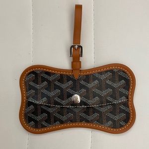 Goyard Bone tag in black / tan